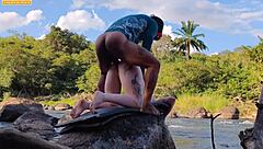 Putaria in a threesome with three guys