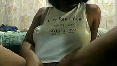 My first time squirting, I wet everything with this vibrator! 😍