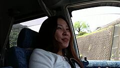 Homemade mature wife orgasm with cum in asian sex