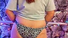 Hotwife Steffi Masturbates with Vibrator in Mature Photoshoot