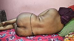Excited Muslim mom gets intimate with masseur in aide