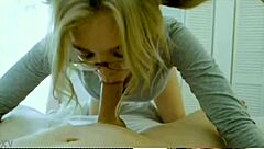 Blonde girl with glasses named Nombre