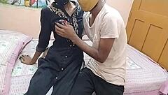 เอ่อ ดูน้องสาวอินเดีย Dimple เล่นป่าๆกับแฟนที่บ้าน!