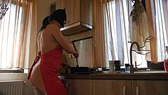 Milfycalla cooks while having sex