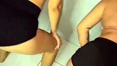 Novinhas from Fortaleza dancing funk in the room