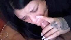 mi hermanastro me obliga a chuparle la poya despues que nos deja solos