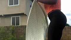 Crazy bitch continues to fold clothes while twerking her ass