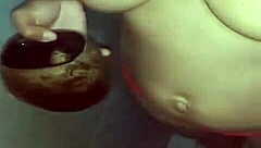 Kocham patrzeć, jak moja żona jest rżnięta na pieska przez ogromnego czarnego kutasa i wytrysk