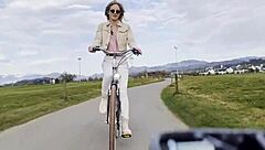 miss daisy diamond on wheels bike vlog