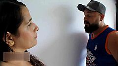 Mi suegra, hot cougar, helps me with revenge
