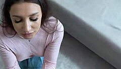 Beautiful girl escapes police for blowjob