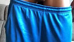 pau gigante falando putaria e gozando muito