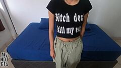 hermosa flaquita maria says she wants to experiment and gets cum on face