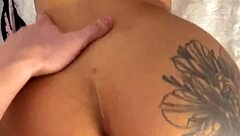 The first sex date of this hot babe with a guy from tinder