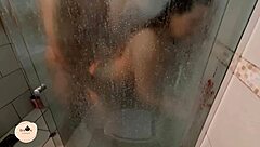 Dotado Fucks Milf Hard In Shower