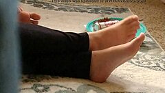 Kinky feet fetish with cute girl in romantic story