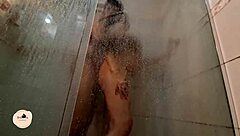 Dotado Fucks Milf Hard In Shower