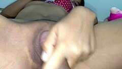 แหกหีนักเรียนสาวสวยเอาควยถูแตด