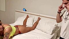 fisioterapeuta safado come a coroa no pelo com prazer