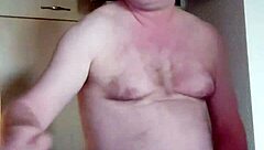 Nylonjunge Ist Geil Am Morgen Mit Kaffee!