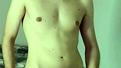 Amateur masturbates and cums on webcam in bedroom