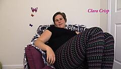 Clara Crisp instructs jerking off to her feet