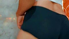 Rica Transsexual Masturbates Richly in Crossdressing Scene