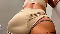 Cum in my pussy, love, as this milf twerks her huge ass 😍