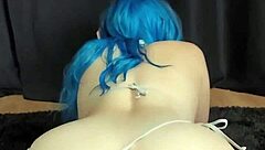 Gamer girl rides a big dildo. Start your engines!