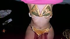 Bonneyuwu as Leia Masturbates with Dildo