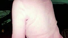 Bonneyuwu as Leia Masturbates with Dildo