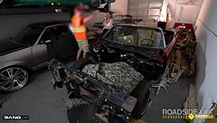 Hey, check out this roadside babe getting a blowjob from the mechanic 😏