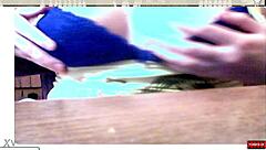 Playing with the webcam girl's pussy - Casal Hot Brasil