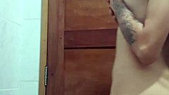 The evil hot girl ninfeta doing a striptease, showing herself off