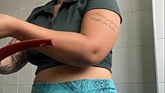 I like to show my swollen slit