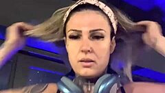 Why is my pussy so wet after gym training on Avenida Paulista?