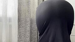 Hot algerian milf got so fucking horny while cleaning a house