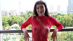 Tattooed girl's ass attracts admirers in stunning shots