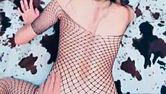 MILF Raises Legs For Anal Fucking