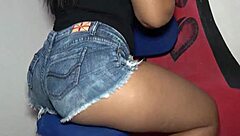 Intriguing curves of a latina big ass