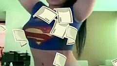 Hot colombian beauty seduces