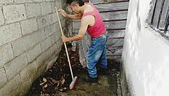 beautiful perverted busty boss swallows cock after blowjob in usa