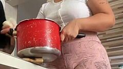 Chamei minha amiga da buceta grande pro almoço