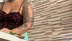 Chamei minha amiga da buceta grande pro almoço