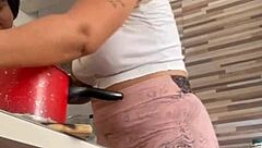 Chamei minha amiga da buceta grande pro almoço