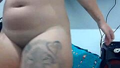 I bought this new outfit and showed off on cameras