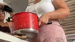 Chamei minha amiga da buceta grande pro almoço