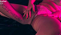 Two queens indulge in playful foot fetish and natural charm