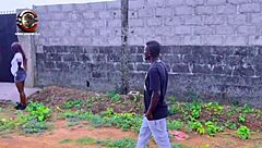 Stranded Abuja girl takes my cock in her squirting pussy