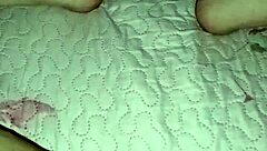 Gretala - flash open pussy mentre lui russa